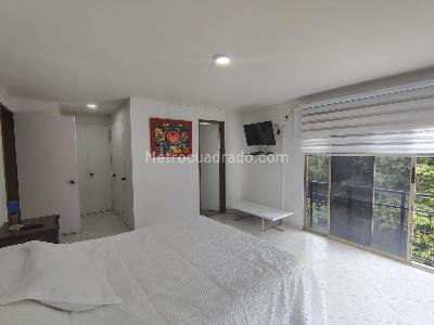 Apartamento de 3 alcobas en arriendo en Los Balsos, Medellín, 168 m² · foto 8 de 17