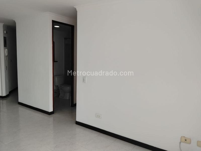 Apartamento en Arriendo de 2 Alcobas en El Poblado (Unidad Cerrada) - 3