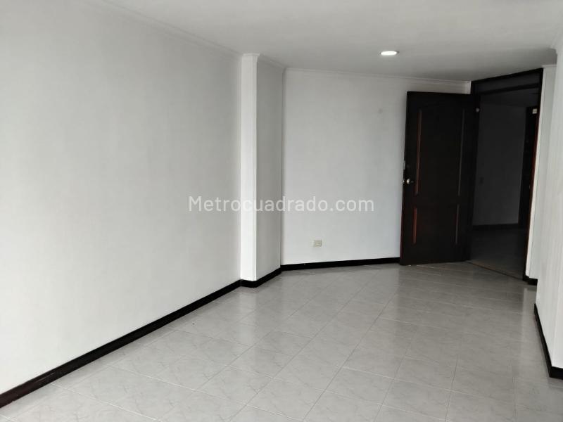 Apartamento en Arriendo de 2 Alcobas en El Poblado (Unidad Cerrada) - 4