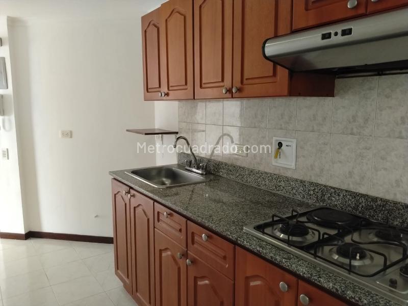 Apartamento en Arriendo de 2 Alcobas en El Poblado (Unidad Cerrada) - 7