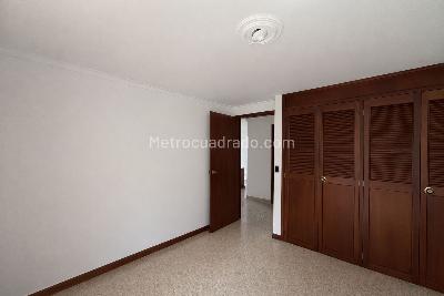 Apartamento de 3 alcobas en arriendo en La Florida, Medellín, 136 m² · foto 13 de 19