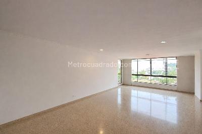 Apartamento de 3 alcobas en arriendo en La Florida, Medellín, 136 m² · foto 3 de 19