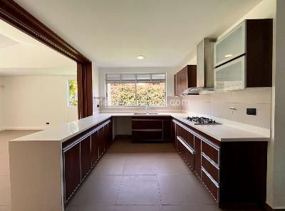 Casa en arriendo en Envigado, Envigado · foto 4 de 18