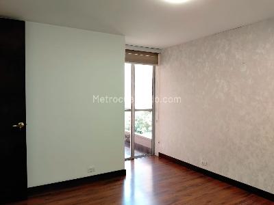 Apartamento de 3 alcobas en arriendo en El Poblado, Medellín, 150 m² · foto 11 de 19