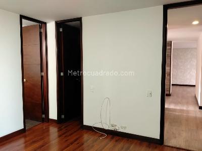 Apartamento de 3 alcobas en arriendo en El Poblado, Medellín, 150 m² · foto 12 de 19