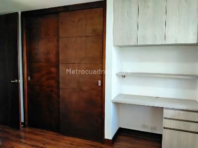 Apartamento de 3 alcobas en arriendo en El Poblado, Medellín, 150 m² · foto 14 de 19