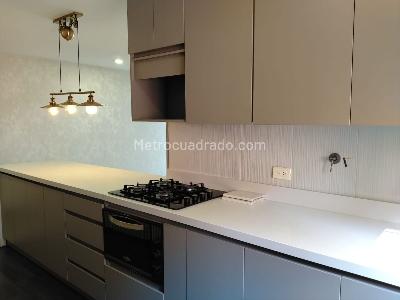 Apartamento de 3 alcobas en arriendo en El Poblado, Medellín, 150 m² · foto 6 de 19