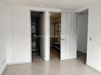 Apartamento de 3 alcobas en arriendo en Castropol, Medellín, 121 m² · foto 9 de 16