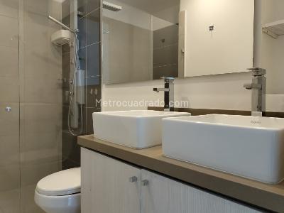 Apartamento de 3 alcobas en venta en El Poblado, Medellín, 96 m² · foto 17 de 18