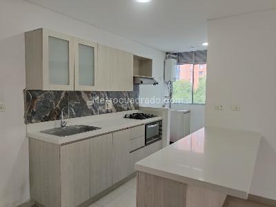 Apartamento de 3 alcobas en venta en El Poblado, Medellín, 96 m² · foto 5 de 18