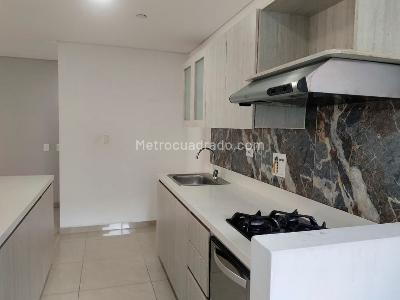 Apartamento de 3 alcobas en venta en El Poblado, Medellín, 96 m² · foto 6 de 18