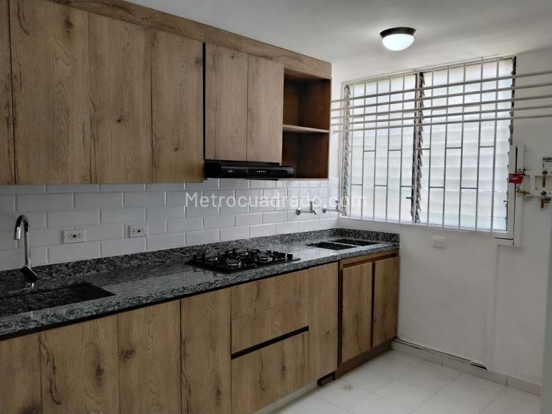 3BR Apartment Near Transport and Services in El Poblado - 5