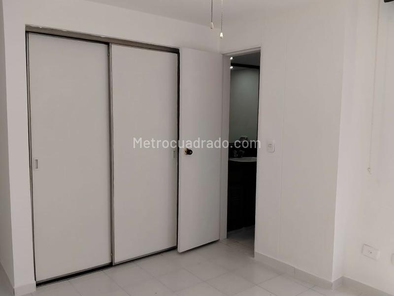3BR Apartment Near Transport and Services in El Poblado - 8