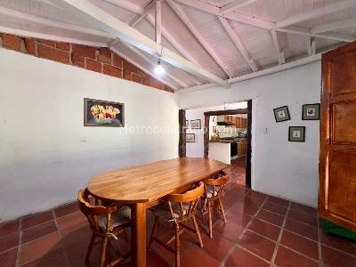 Casa de 3 alcobas en venta en Envigado, Envigado · foto 3 de 16