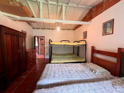 Casa de 3 alcobas en venta en Envigado, Envigado · foto 8 de 16