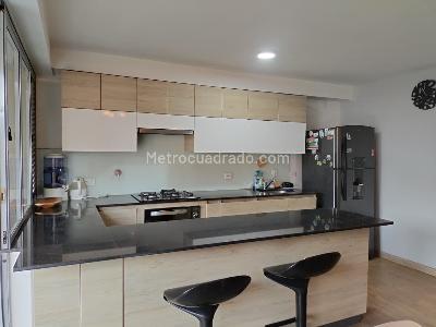 Apartamento de 3 alcobas en arriendo en El Poblado, Medellín, 95 m² · foto 4 de 18