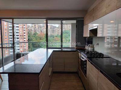 Apartamento de 3 alcobas en arriendo en El Poblado, Medellín, 95 m² · foto 5 de 18