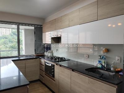 Apartamento de 3 alcobas en arriendo en El Poblado, Medellín, 95 m² · foto 6 de 18