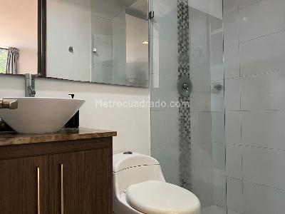 Apartamento de 2 alcobas en venta en Envigado, Envigado, 65 m² · foto 12 de 14