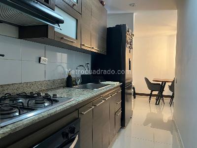 Apartamento de 2 alcobas en venta en Envigado, Envigado, 65 m² · foto 6 de 14