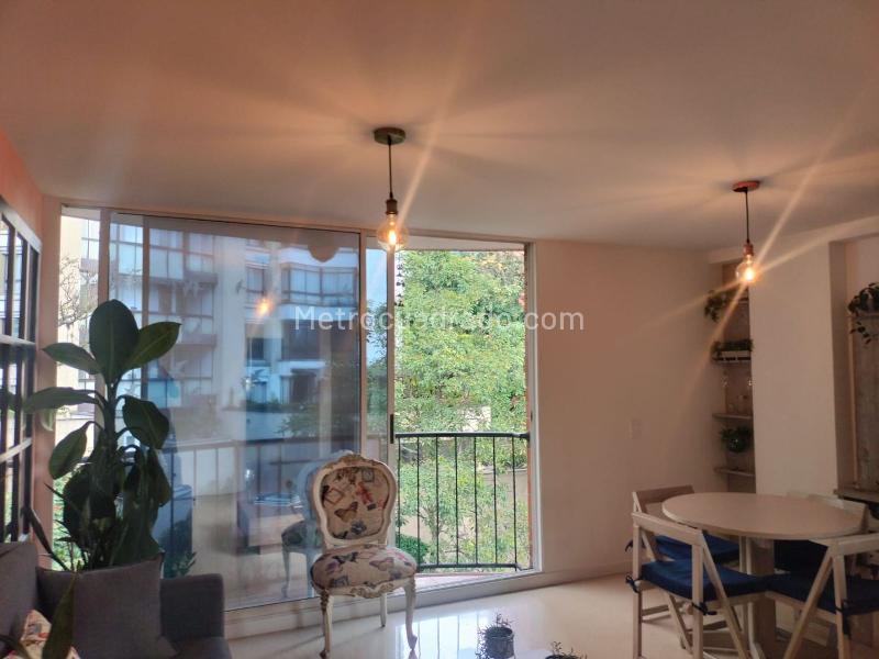 Furnished 2BR Exterior Apartment in El Poblado