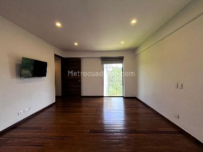 Casa de 4 alcobas en venta en Envigado, Envigado · foto 12 de 19
