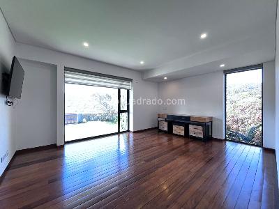 Casa de 4 alcobas en venta en Envigado, Envigado · foto 9 de 19