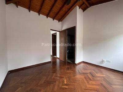 Casa de 3 alcobas en venta en Envigado, Envigado, 211 m² · foto 10 de 16