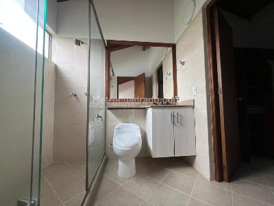 Casa de 3 alcobas en venta en Envigado, Envigado, 211 m² · foto 15 de 16