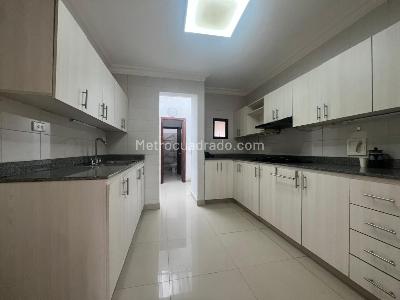 Casa de 3 alcobas en venta en Envigado, Envigado, 211 m² · foto 5 de 16
