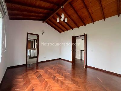 Casa de 3 alcobas en venta en Envigado, Envigado, 211 m² · foto 7 de 16