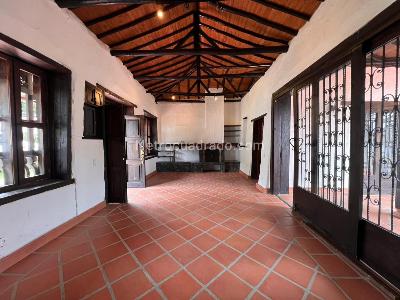 Casa de 2 alcobas en venta en Rionegro, Rionegro, 800 m² · foto 2 de 15