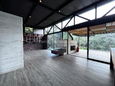 Casa de 3 alcobas en venta en Envigado, Envigado · foto 3 de 19