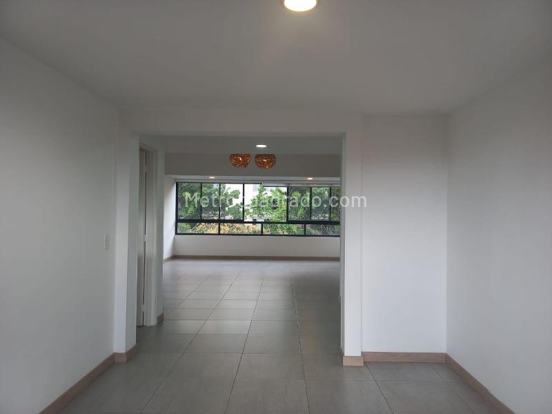 Apartamento de 3 Alcobas en El Poblado con Amenidades - 5