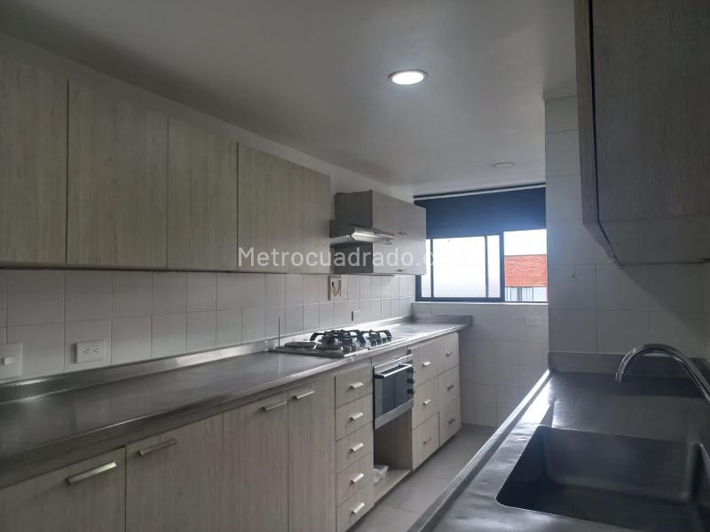 Apartamento de 3 Alcobas en El Poblado con Amenidades - 8