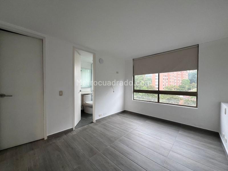 Apartamento en Arriendo, EL POBLADO, Medellín - 2