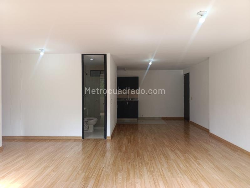 Apartamento Encantador de 2 Alcobas en El Poblado - 4