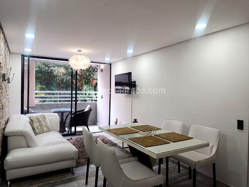 Apartamento Amoblado de 2 Alcobas con Balcón en El Poblado - 5