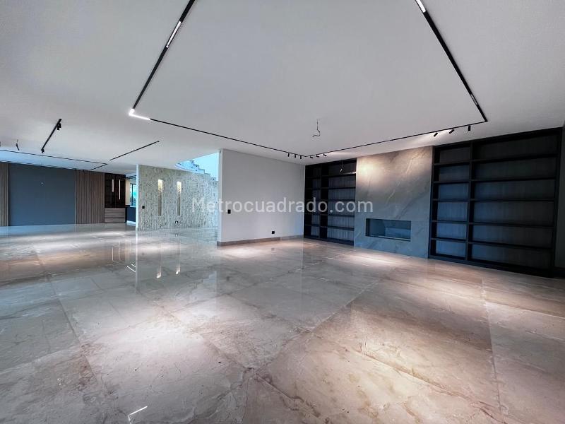 Spacious 4BR House in El Poblado - 2