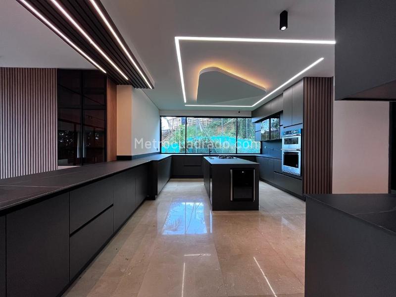 Spacious 4BR House in El Poblado - 5