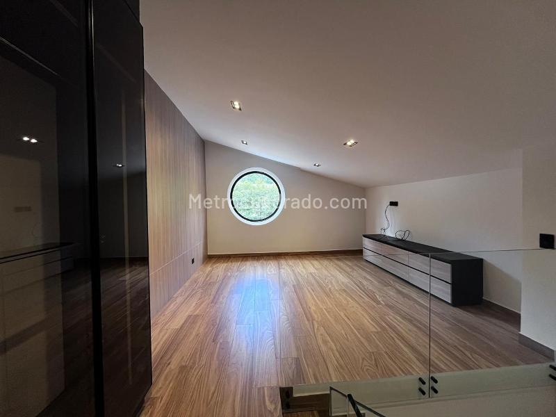 Spacious 4BR House in El Poblado - 9