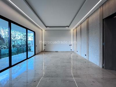 Casa de 4 alcobas en venta en El Poblado, Medellín, 1085 m² · foto 12 de 20