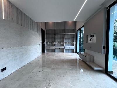 Casa de 4 alcobas en venta en El Poblado, Medellín, 1085 m² · foto 14 de 20