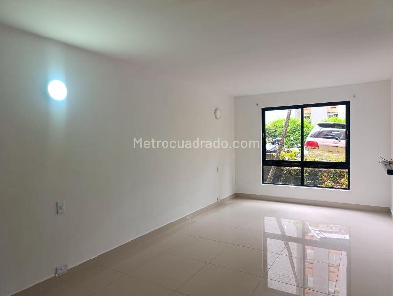Modern 3BR Apartment with Terrace in El Poblado - 2