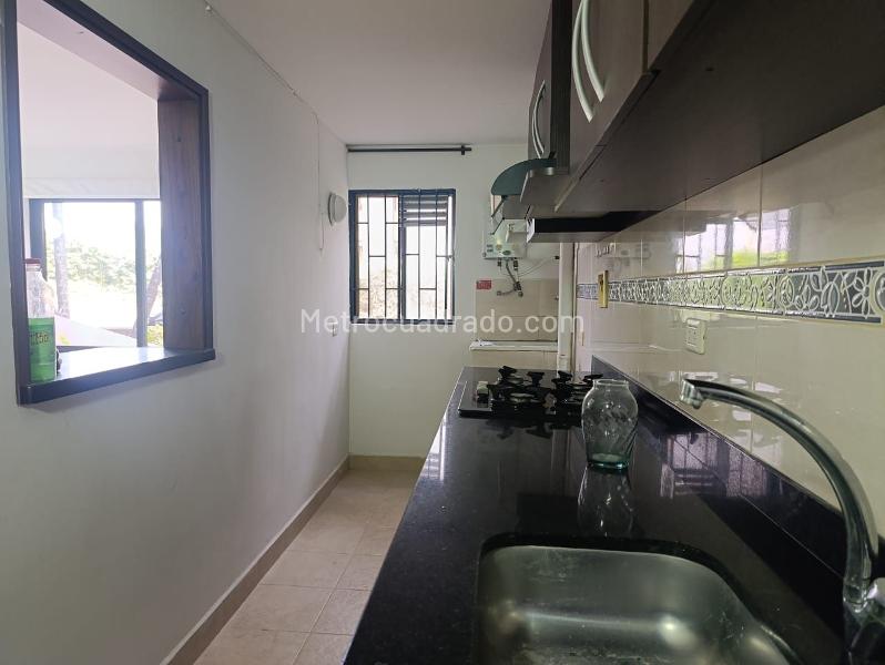 Modern 3BR Apartment with Terrace in El Poblado - 6