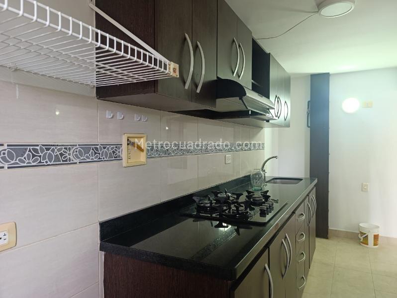 Modern 3BR Apartment with Terrace in El Poblado - 7
