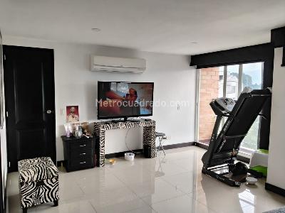 Apartamento de 2 alcobas en venta en El Poblado, Medellín, 120 m² · foto 14 de 18