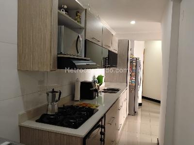 Apartamento de 2 alcobas en venta en El Poblado, Medellín, 120 m² · foto 5 de 18
