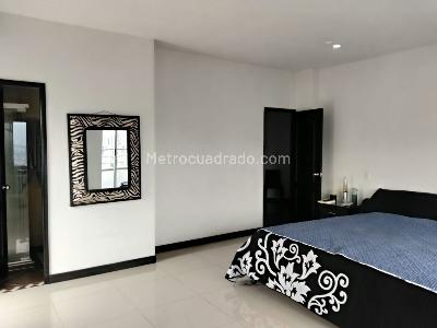 Apartamento de 2 alcobas en venta en El Poblado, Medellín, 120 m² · foto 8 de 18