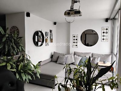 Apartamento en venta en El Poblado, Medellín · foto 2 de 19